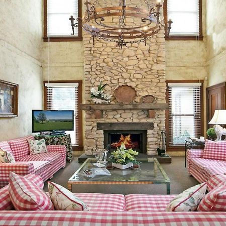 The Lodge At Linden Hall Robertson Extérieur photo